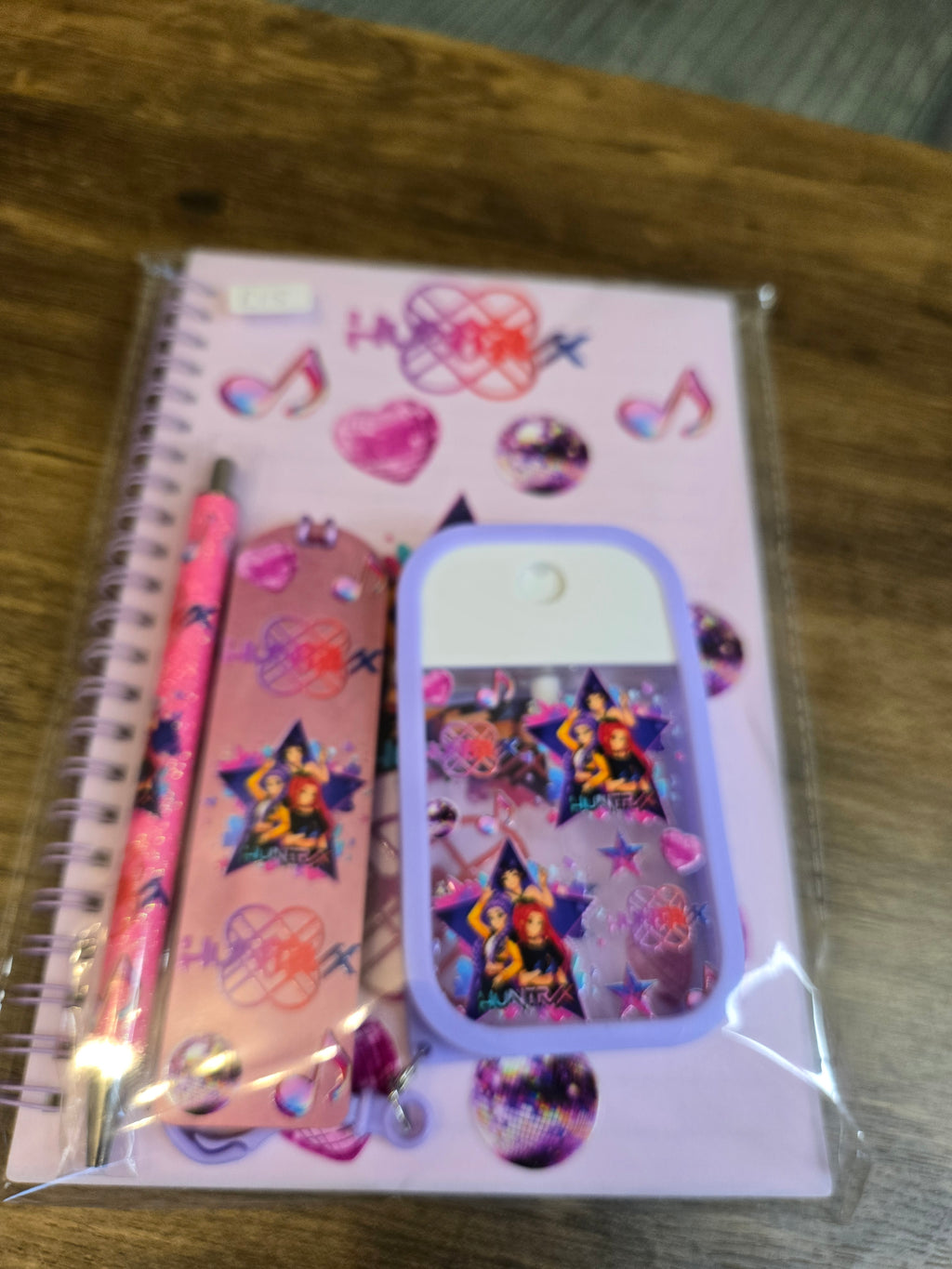 Huntrix gift set 6 items