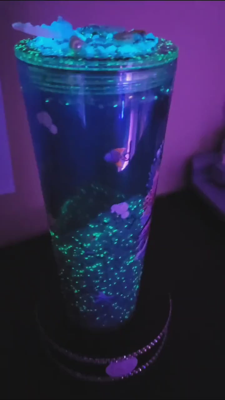 Glow in the dark beach cup